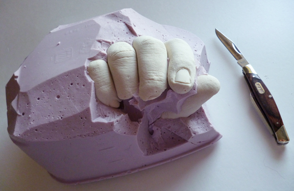 How To Make Your Own DIY Plaster Hand Mold 