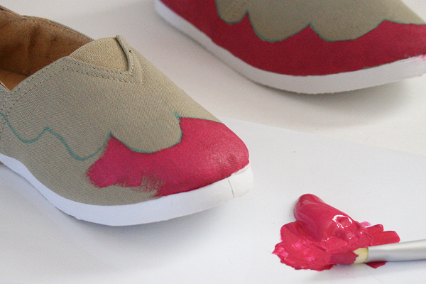 DIY Shoe Makeover: Sweet Cupcake-Inspired Girls Shoes