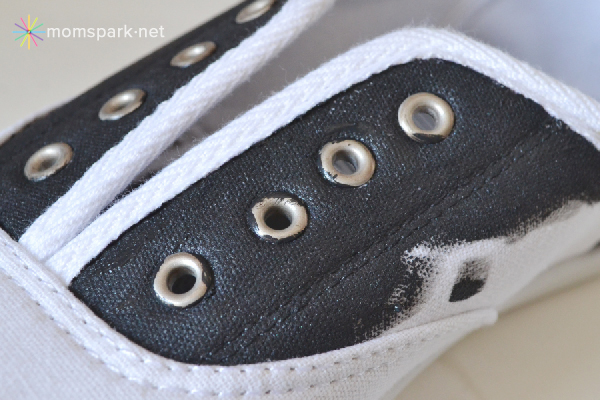 Saddle Shoes Craft for Halloween Costume