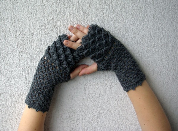 Fashion Friday: Fabulous Fingerless Gloves For Fall