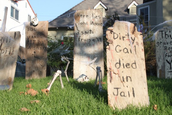 DIY Haunted Graveyard