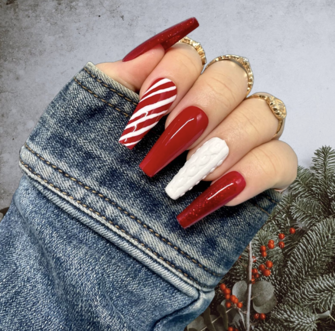candy apple red white cable knit christmas nails