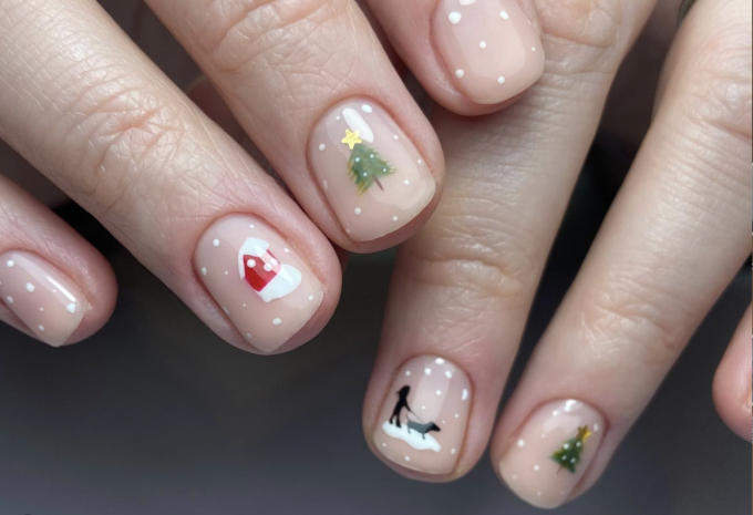 simple christmas nails