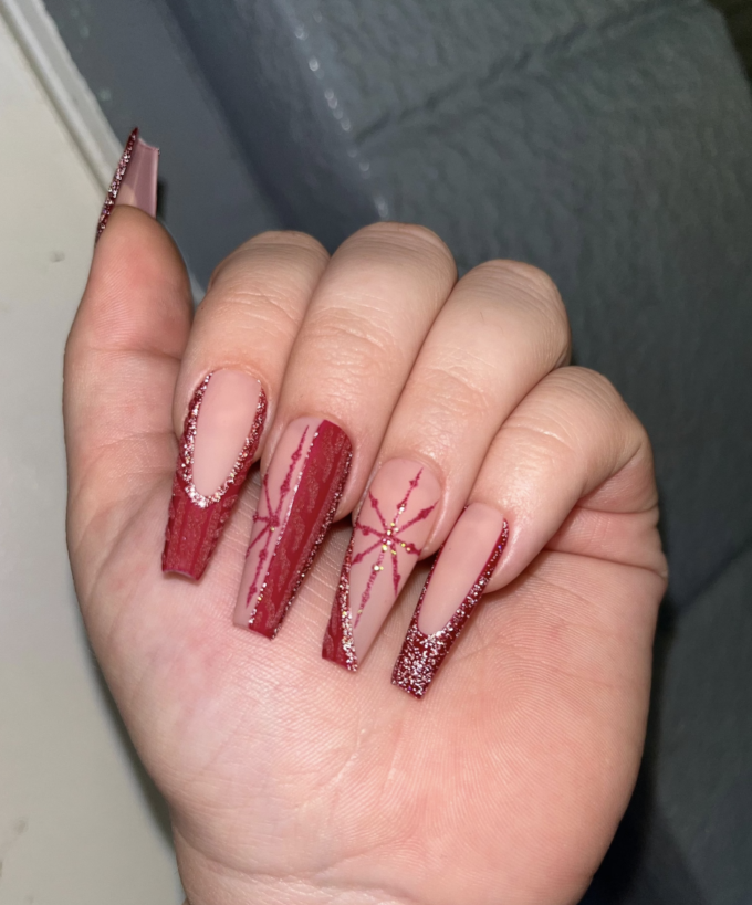 red glitter snowflakes christmas nails