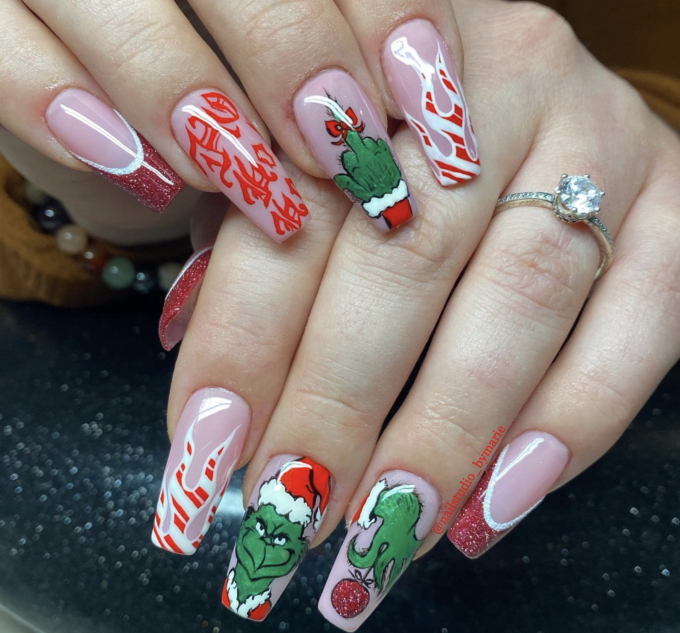the grinch christmas nails