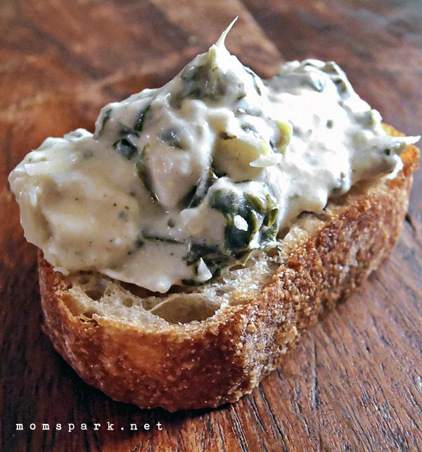 Crockpot Slow Cooker Spinach and Artichoke Dip Recipe