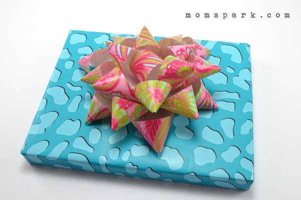 How to Make DIY Paper Gift Bows for Presents