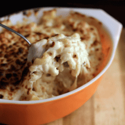 EASY 6 Cheese Baked Mac and Cheese Recipe