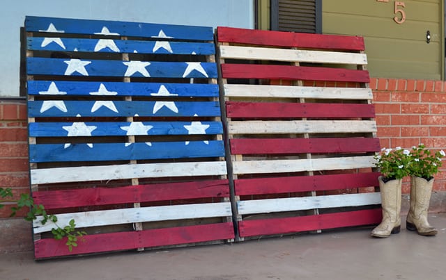 DIY Rustic Pallet American Flag