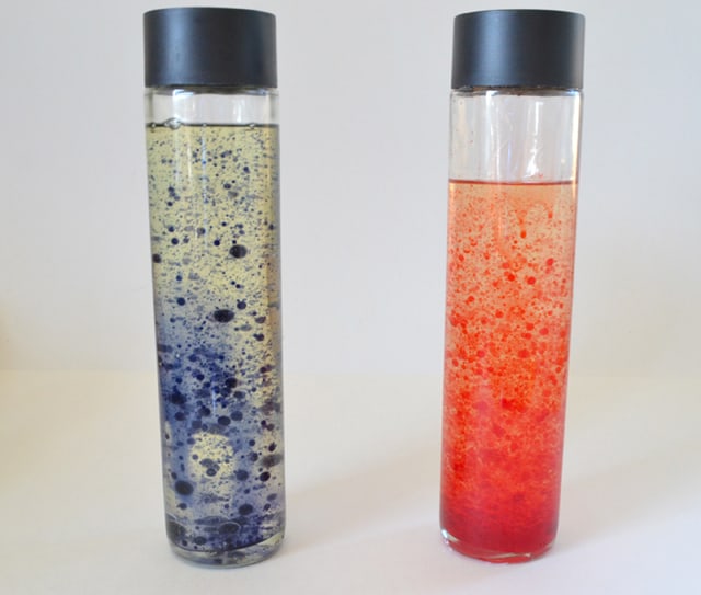 These lava lamp inspired sensory jars are amazing!