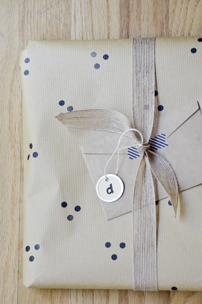 DIY Simple Dot Wrapping Paper