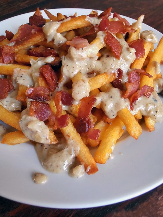Crispy Fries with Bacon and Blue Cheese Sauce Recipe