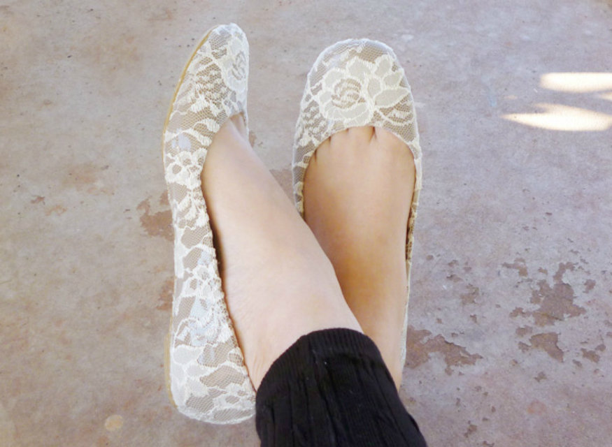 Shoe Makeover: Graceful Lace Flats - Mom Spark - Mom Blogger