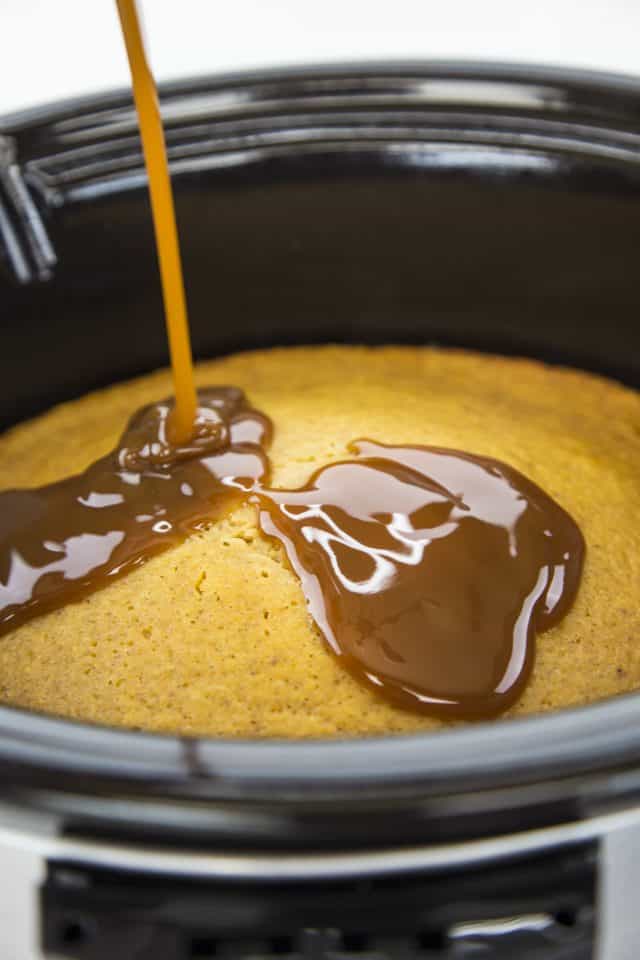 Crock Pot Slow Cooker Pumpkin Caramel Cake Recipe