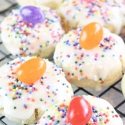 Jelly Bean Cookie Bites Recipe! When Easter comes around, I instantly crave jelly beans of all shapes, colors, and sizes. There is just something about this time of year, perhaps it's the spring flowers starting to bloom, but I have to have them! Put a jelly bean on a sugar cookie with sprinkles and I AM SOLD. Hence today's recipe!