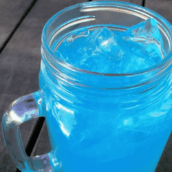 Cinco de Mayo is quickly approaching, so I'm here with another yummy recipe! This Tiffany Punch is perfect for Summer with a bit of tartness, plenty of sweetness and tons of flavor.