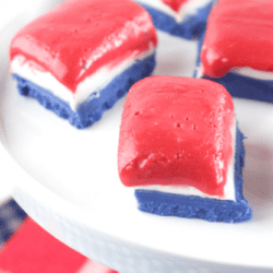 Red, White and Blue Patriotic Fudge Recipe - If you're still deciding on what dessert to make on July 4th, let me recommend this deliciously sweet red, white and blue patriotic fudge!