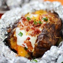 CrockPot Slow Cooker Loaded Baked Potato Recipe - I found out that you can make said baked potatoes in a Crock-Pot slow cooker. Yup. And they are every bit as good as the baked-in-the-oven kind!