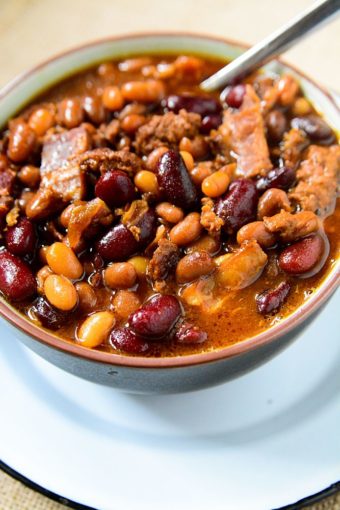 Crockpot Slow Cooker Cowboy Baked Beans Recipe - Mom Spark