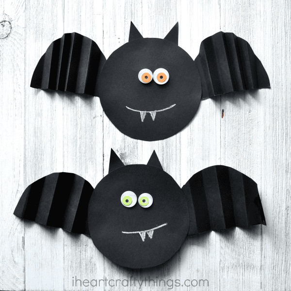 Halloween Simple Accordion Bats Preschool Craft