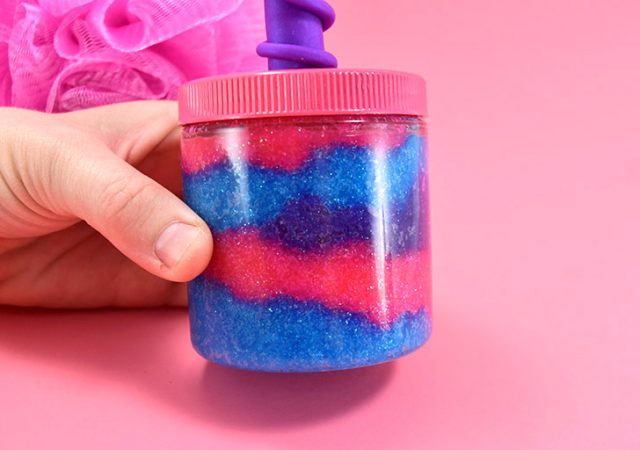 This unicorn sugar scrub is super cute, smells delicious and is perfect for that dry winter skin!